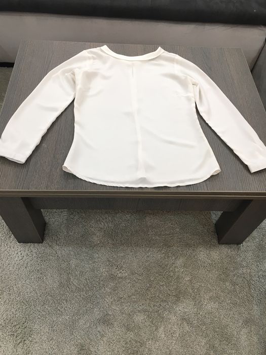 Vand doua camasi dama marimea M.