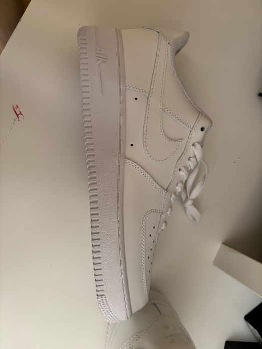 Adidasi air force 1 white