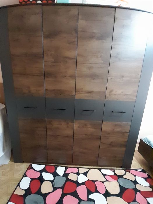 Спальный гарнитур