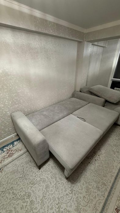 Диван б/у. Хорошим состоянием