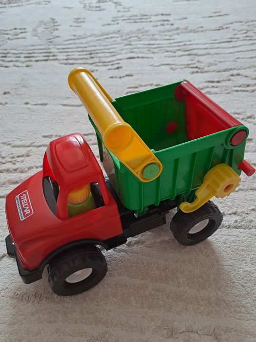 Машинка игрушка Россия