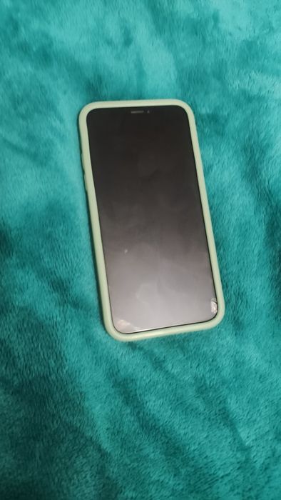 Продам iPhone Xs