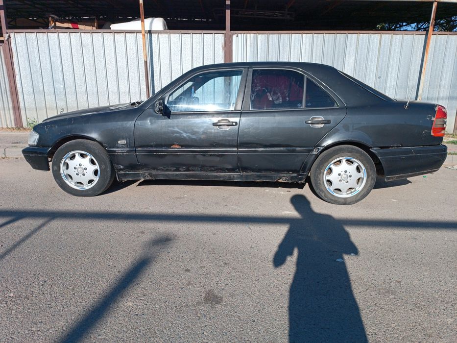 Продам w202 180c