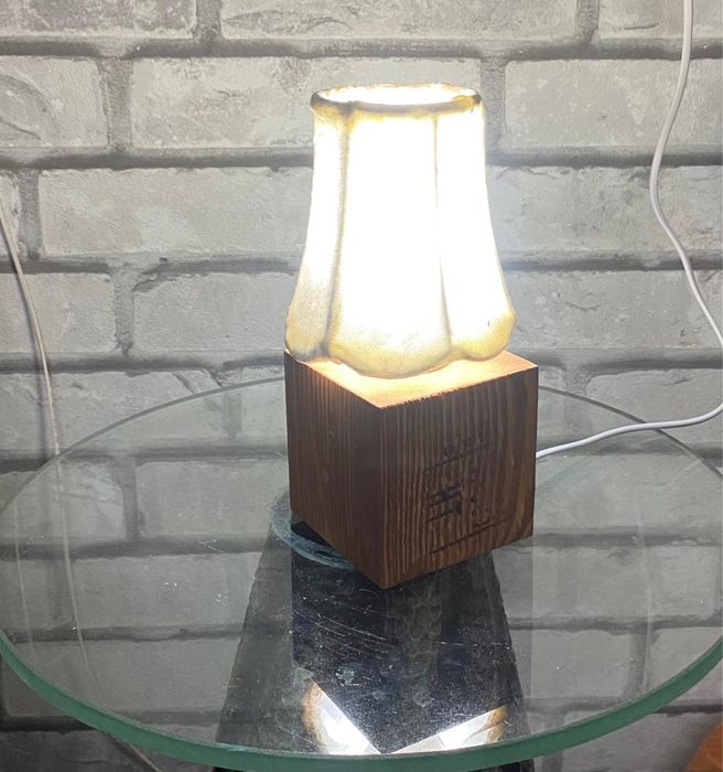 Продается настольный ночник