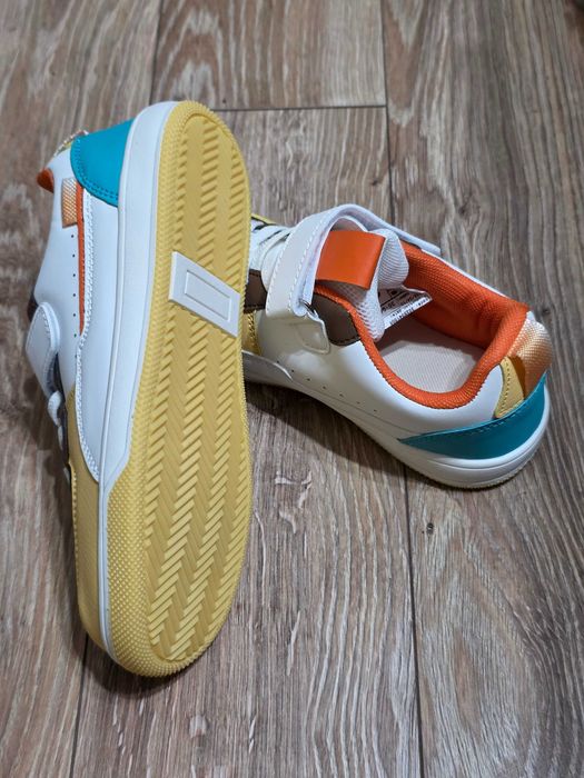Adidași / Sneakers copii mărimea 34 - stare excelentă, noi