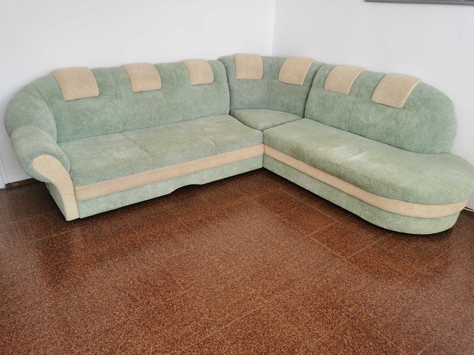 Ъглова холна гарнитура с функция "сън"