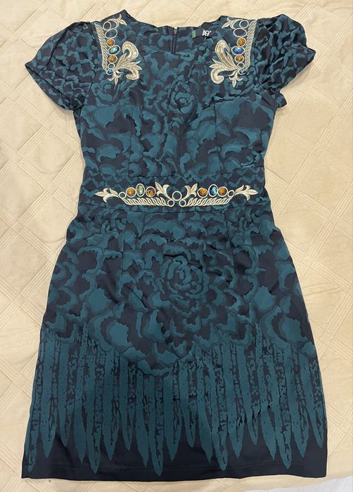 Продам платья дешево