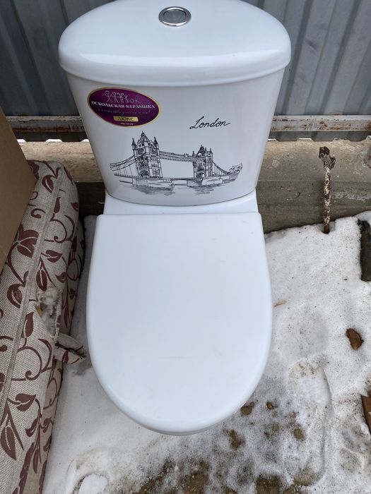 Унитаз б/у.   В хорошем сост,  полный комплект