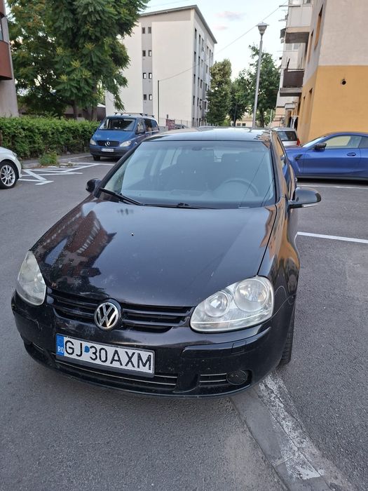 Se vinde golf 5 benzina și gpl