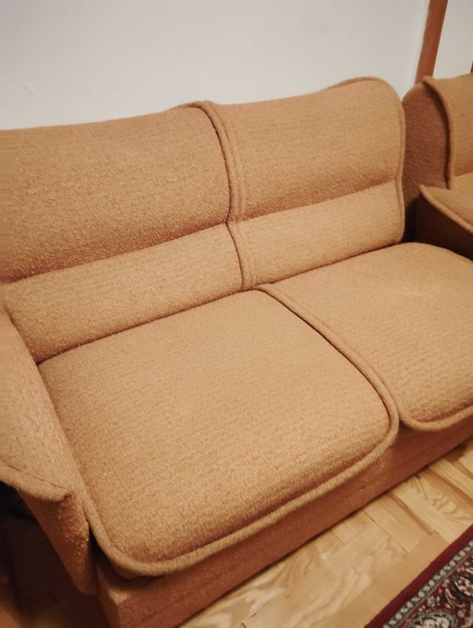 Двойка диван и два фотьойла