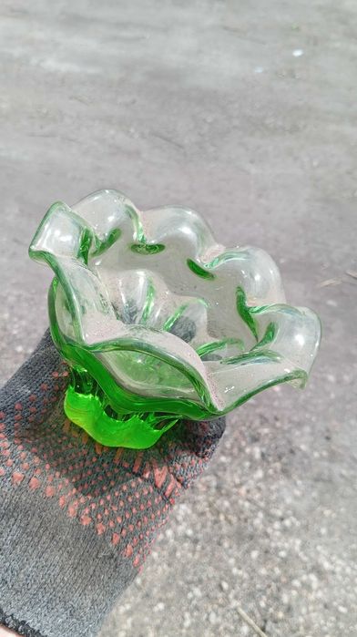 Стеклянная пепельница