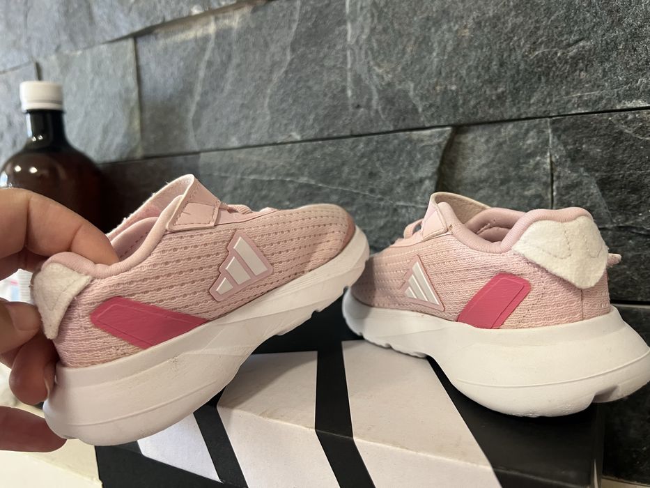 Маратонки за момиче