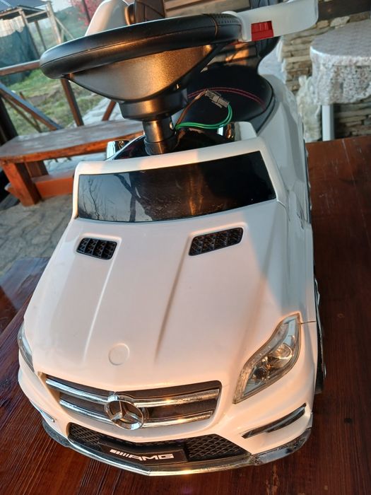 Мерцедес AMG, количка за бутане,каране,водене.