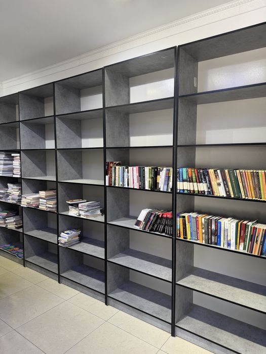 Срочно продаются полки для магазинов