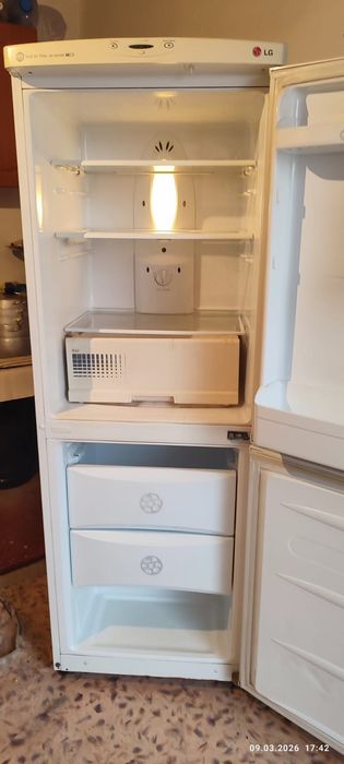 Холодильник LG no frost.