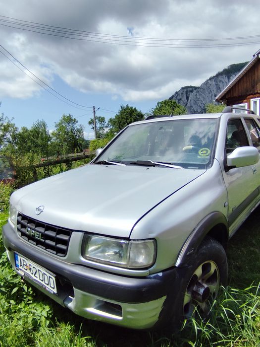 Vând sau schimb Opel Frontera B