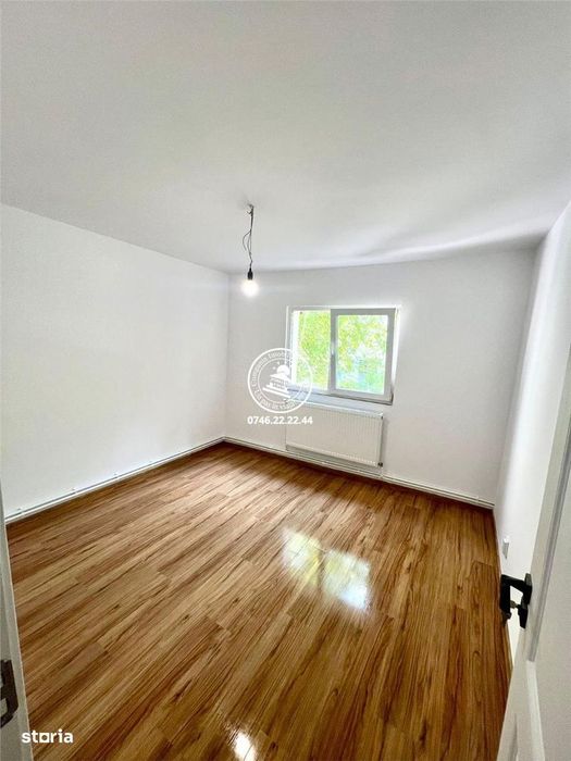 Apartament cu 4 camere Dacia et 1