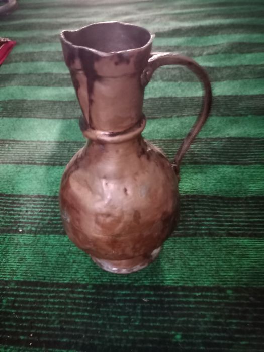 Antikvar biladiganlar tel qisin