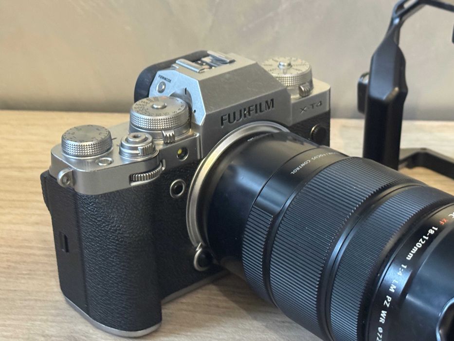 Fujifilm XT4 + FUJINON XF18-120mmF4 LM PZ WR