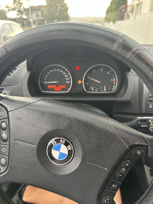 Bmw x3.  Anul 2005
