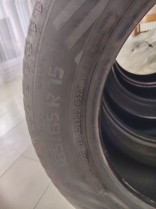 Vând cauciucuri masina