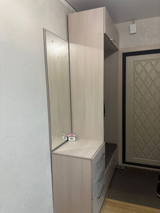 Продам прихожую, срочно!