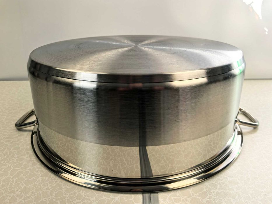 Cratita inox 38x15 cm 17 litri cu capac metal 290 lei