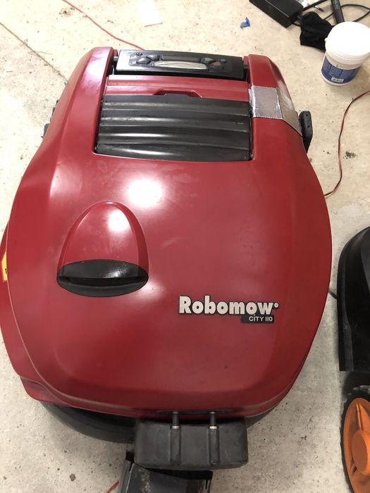 Roboti gazon 300”mp robomow city 110 si yard force