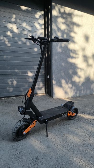 Trotineta electrica JRH cu tractiune integrală 2x2 (2 motoare)- 70km/h