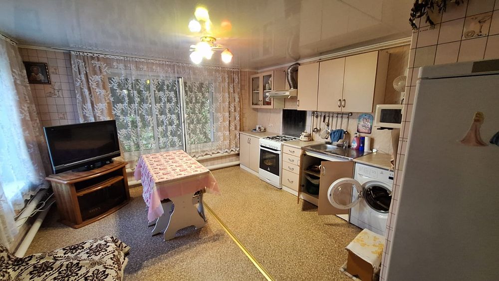 Продаётся пол дома