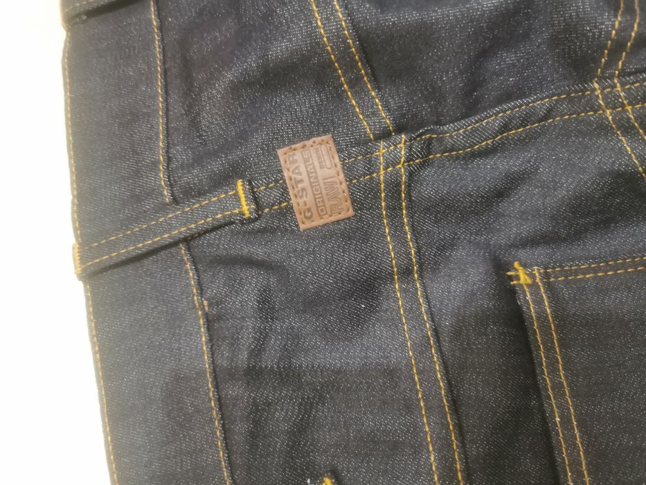 Дънки G-star черни размер 32/34 чисто нови!