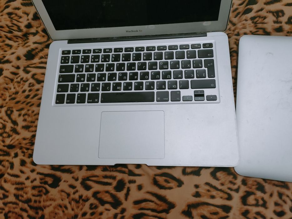 Продам ноутбук apple