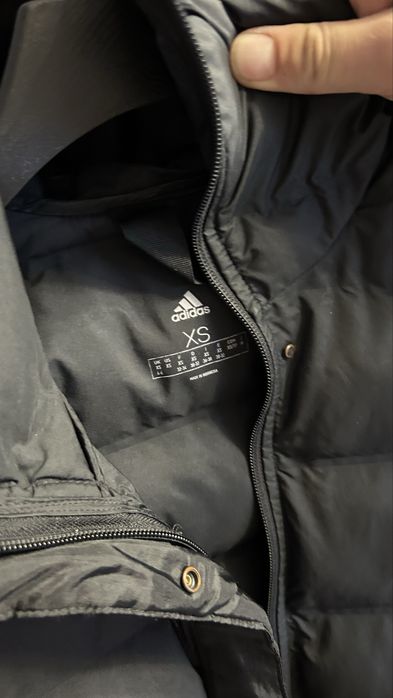 Продаю куртку Adidas.