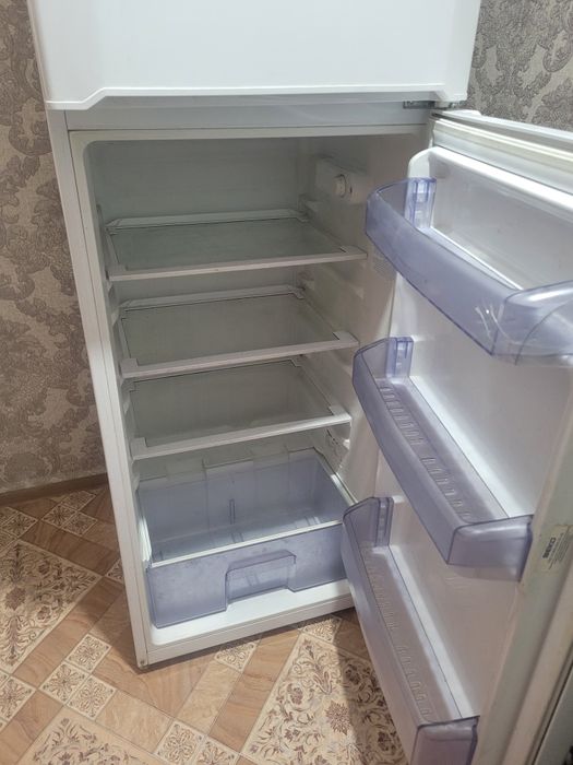 Холодильник б/уу