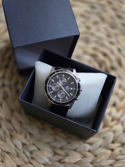 EМъжки часовник Casio Edifice EFR-526L-1AVUEF