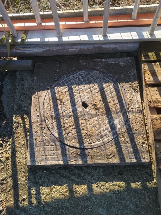 Capac complet din fontă