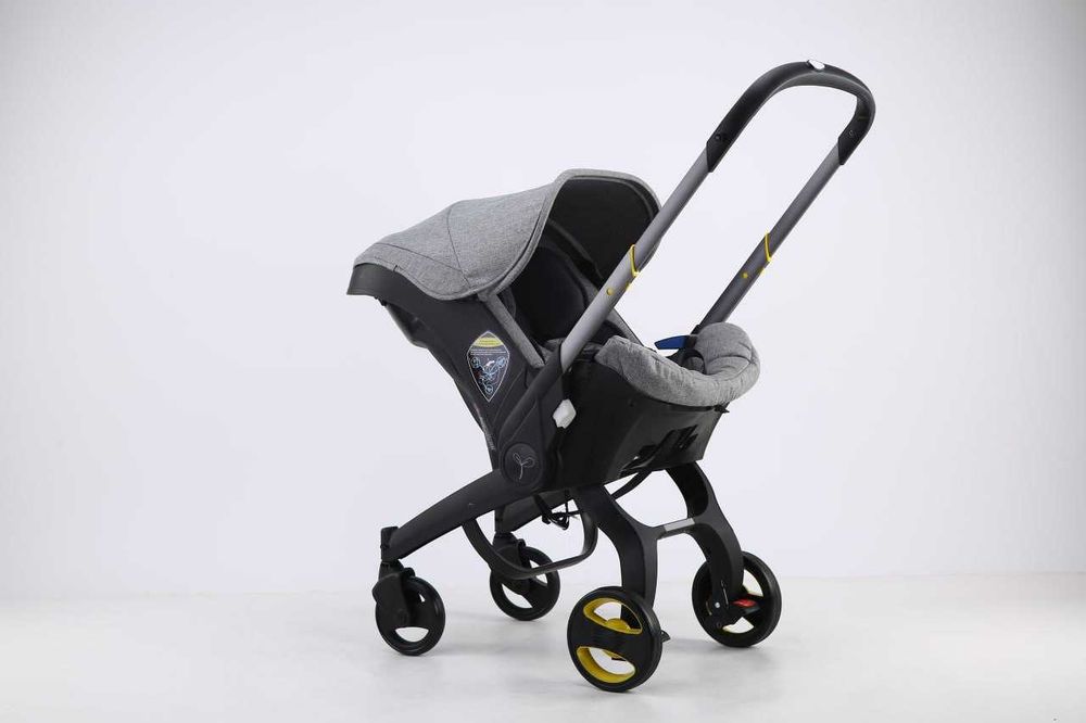 Детская коляска с автокреслом