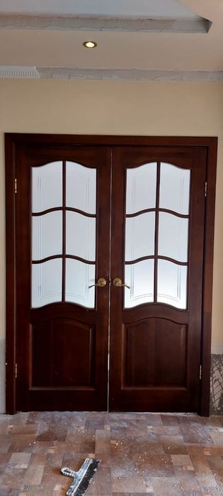 Продам пластиковые окна с подоконникам