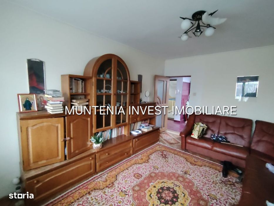 Ap. 3 cam. cf. I,etaj3, Războieni, zona Piață