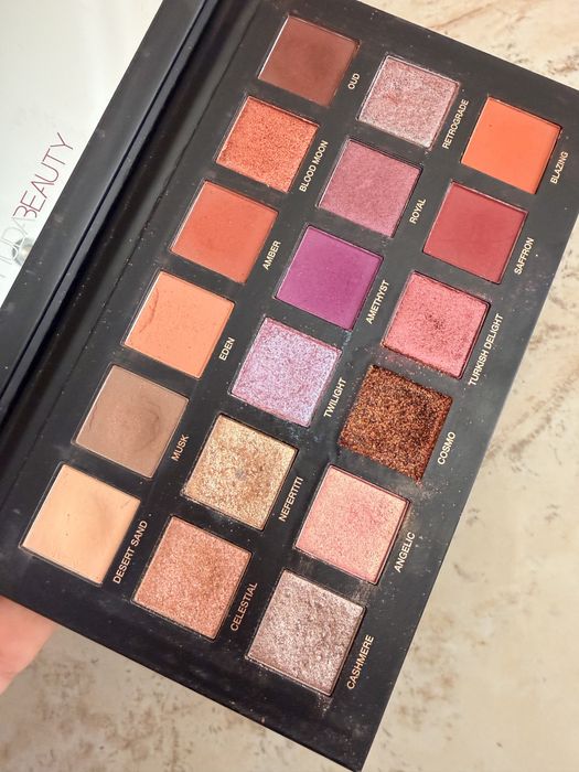 Палитра Huda Desert Dusk