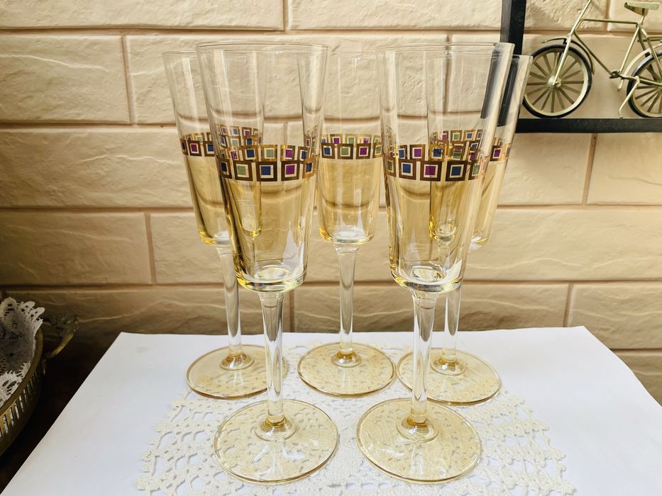 Красиви високи чаши от Англия - 5 бр