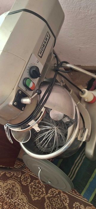 Планетарен миксер Hobart A200N