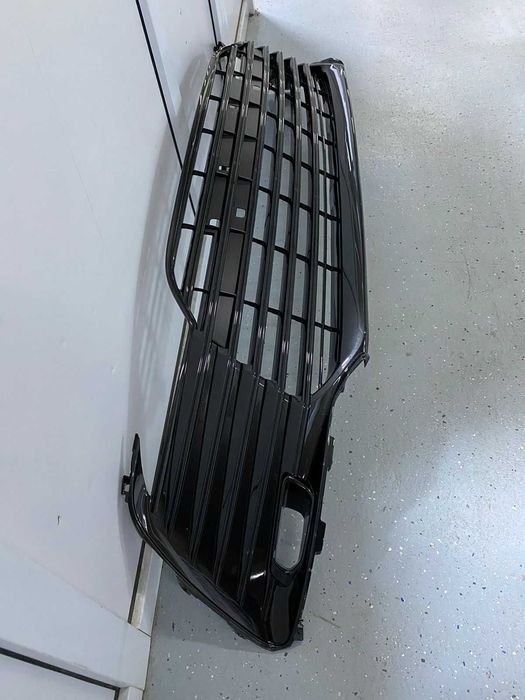 Решетка бампера Camry 75 оригинал