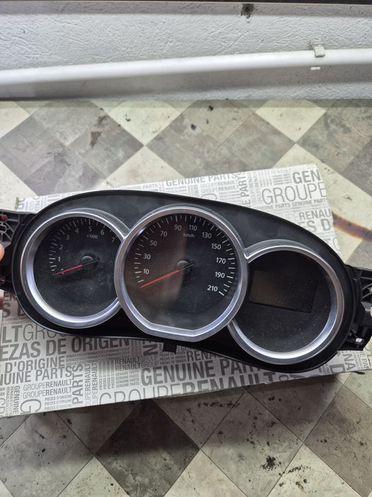 Ceas dacia logan 2 sandero 2 duster 2 tablou de bord
