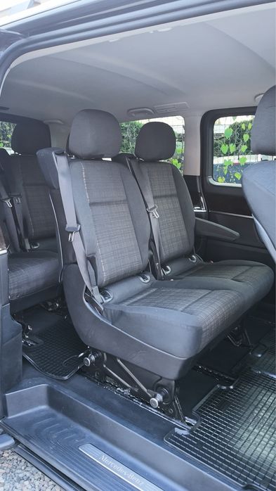 Inchiriez Mercedes V