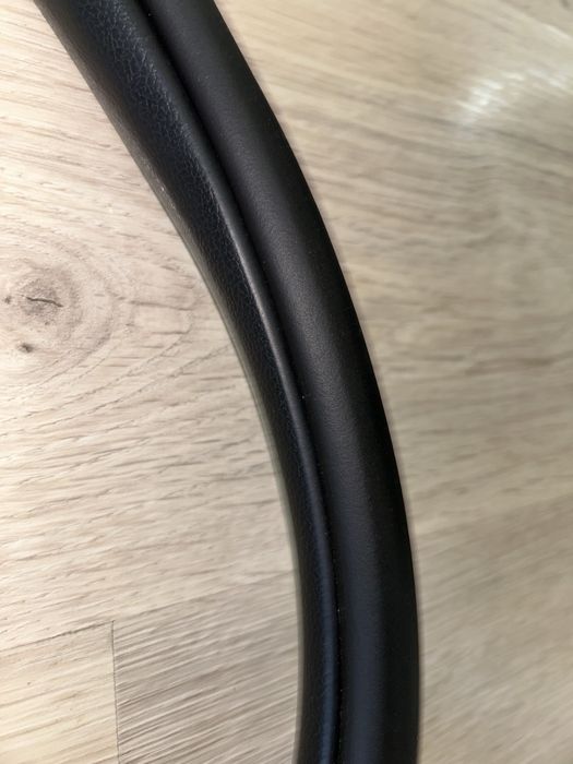 Уплотнитель двери Accent левая водительская