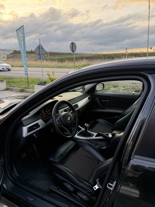 BMW E90 318i 2009