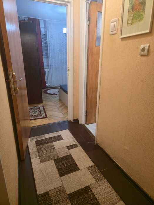 Inchiriez o camera  Zona Tei in ap 3 cam