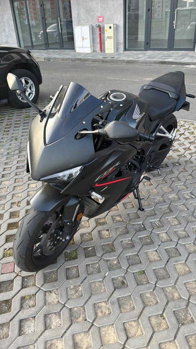 Motocicleta Honda CBR650R