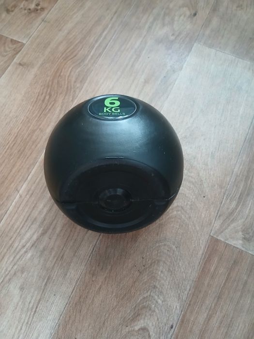 Гиря спортивная.